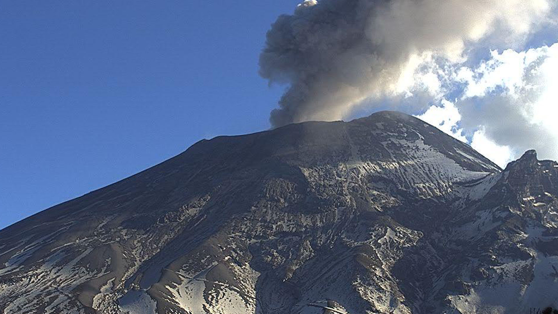 EL SEMÁFORO DEL VOLCÁN CONTINUA EN AMARILLO FASE 2