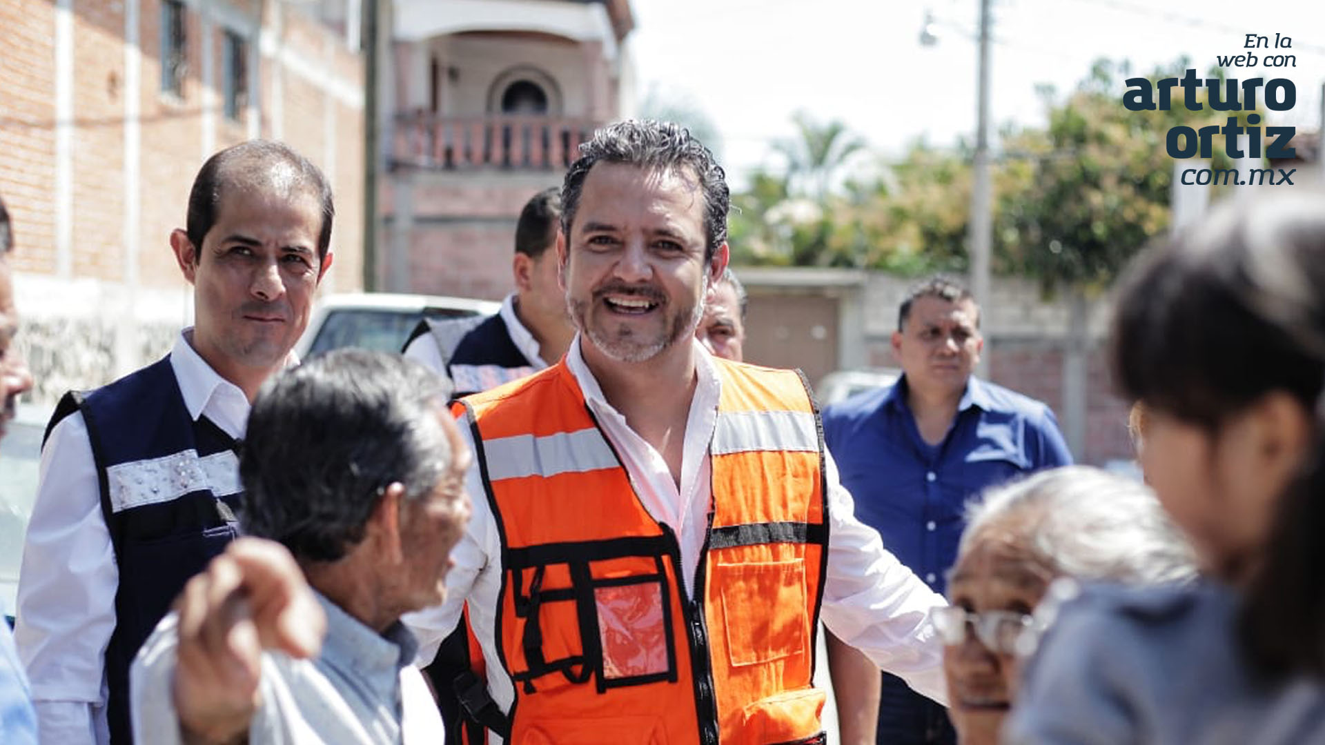 ENTREGAN PAVIMENTACIÓN DE CALLE EN CUERNAVACA