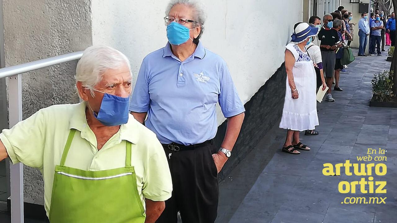 ADULTOS MAYORES SATURAN CENTRO HISTÓRICO DE CUERNAVACA