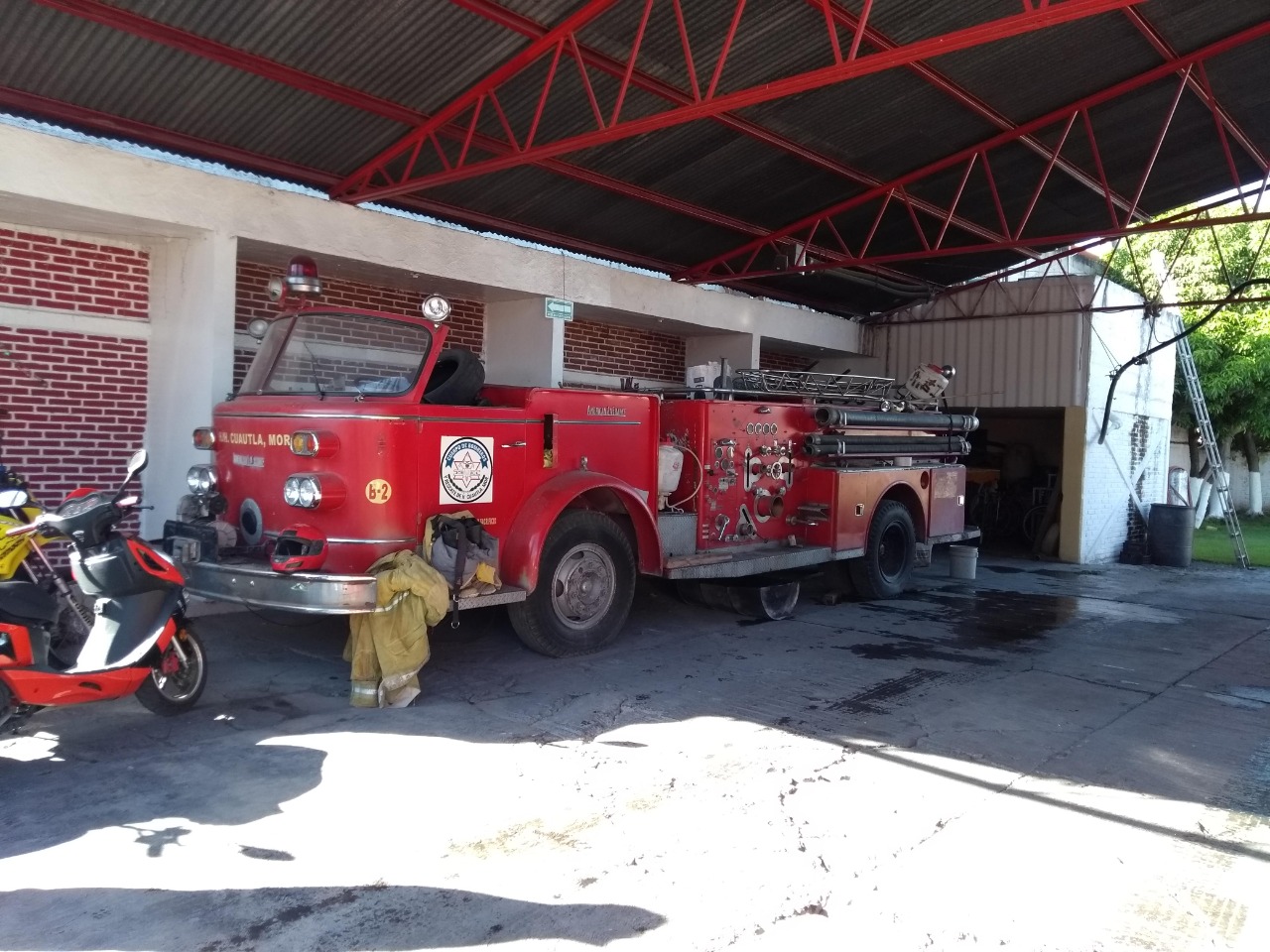 BOMBEROS: HÉROES ANÓNIMOS