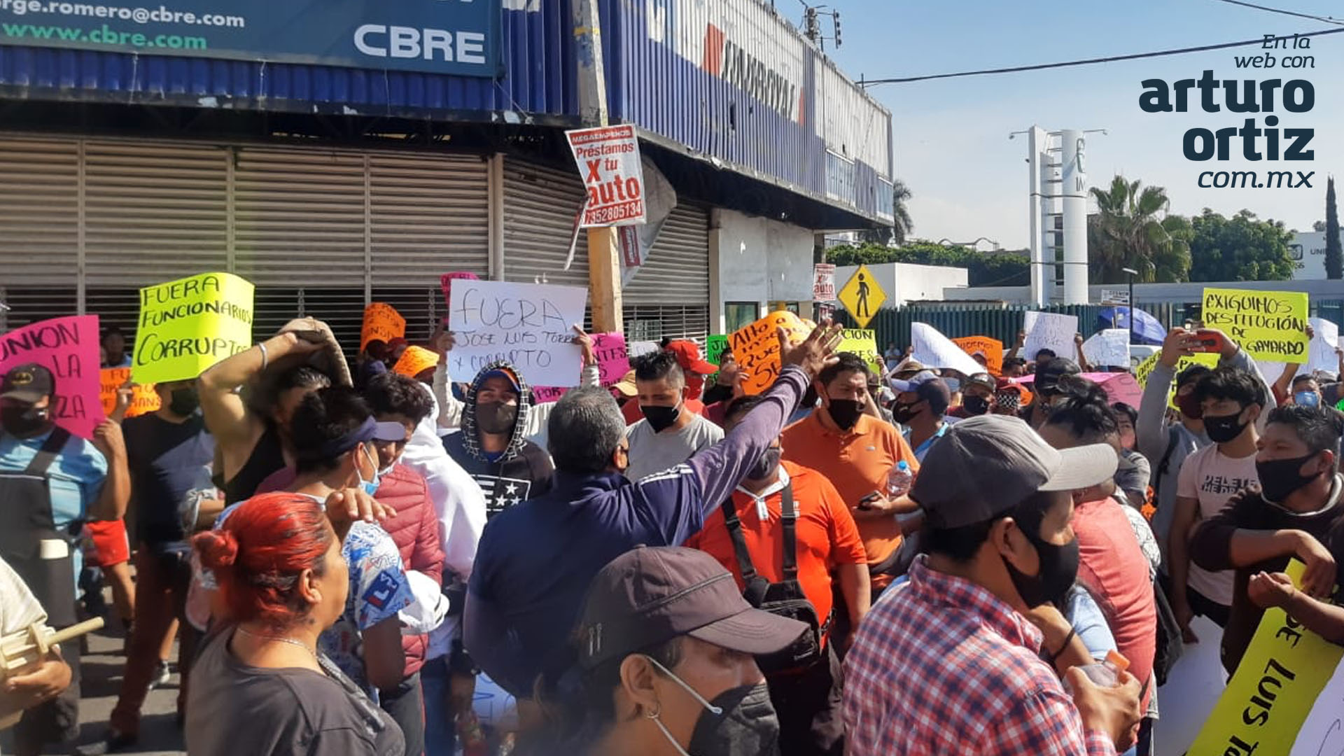 COMERCIANTES SE MANIFIESTAN EN CUAUTLA