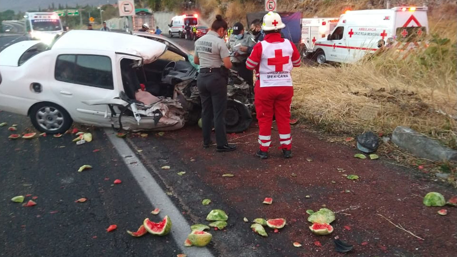 TRES PERSONAS HERIDAS EN ACCIDENTE EN LA CUAUTLA- OAXTEPEC