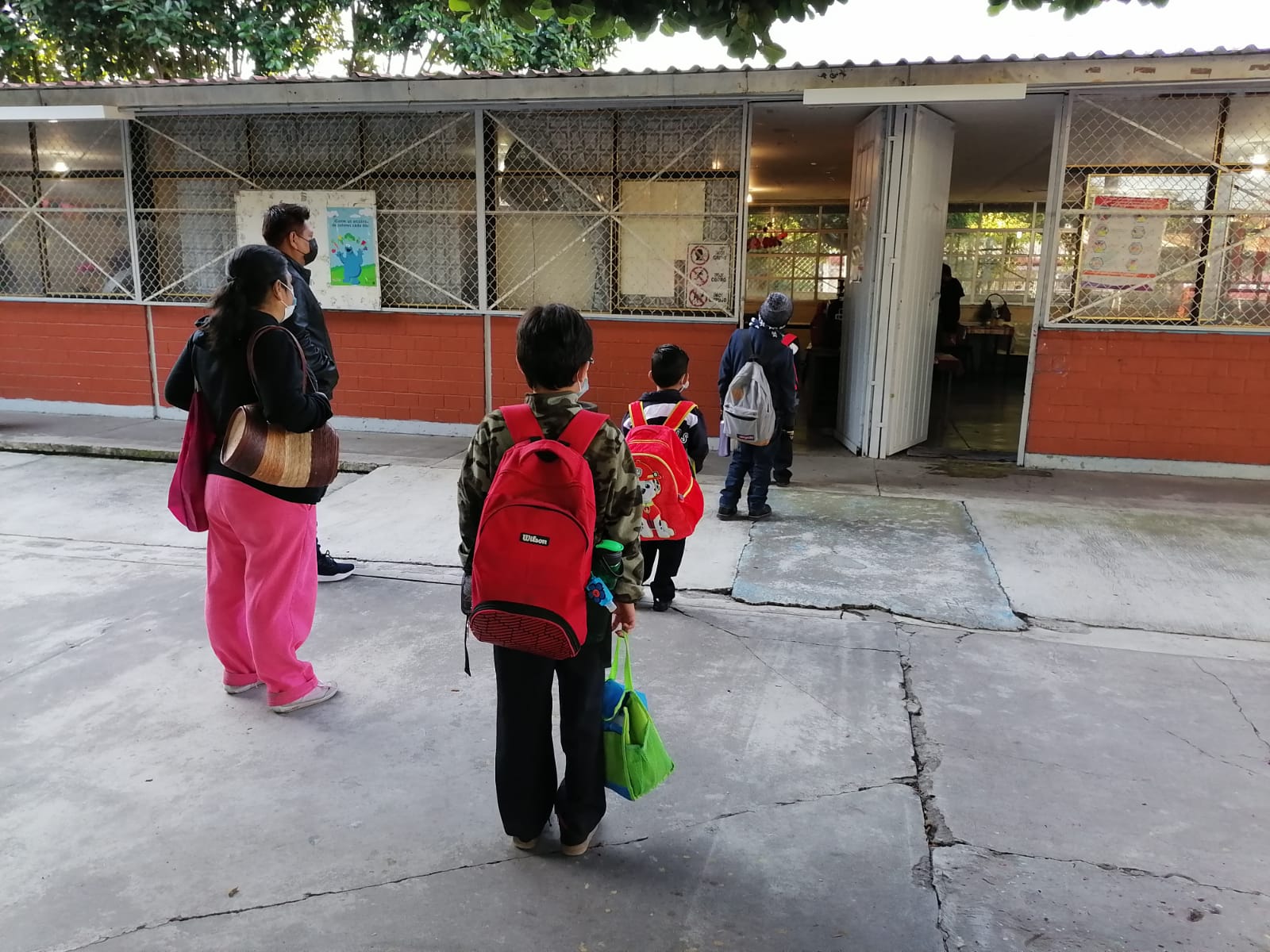 REGRESAN A CLASES ALUMNOS DE LA REGIÓN ORIENTE