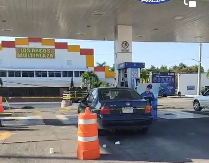 ASESINAN A HOMBRE EN GASOLINERA DE CUAUTLA