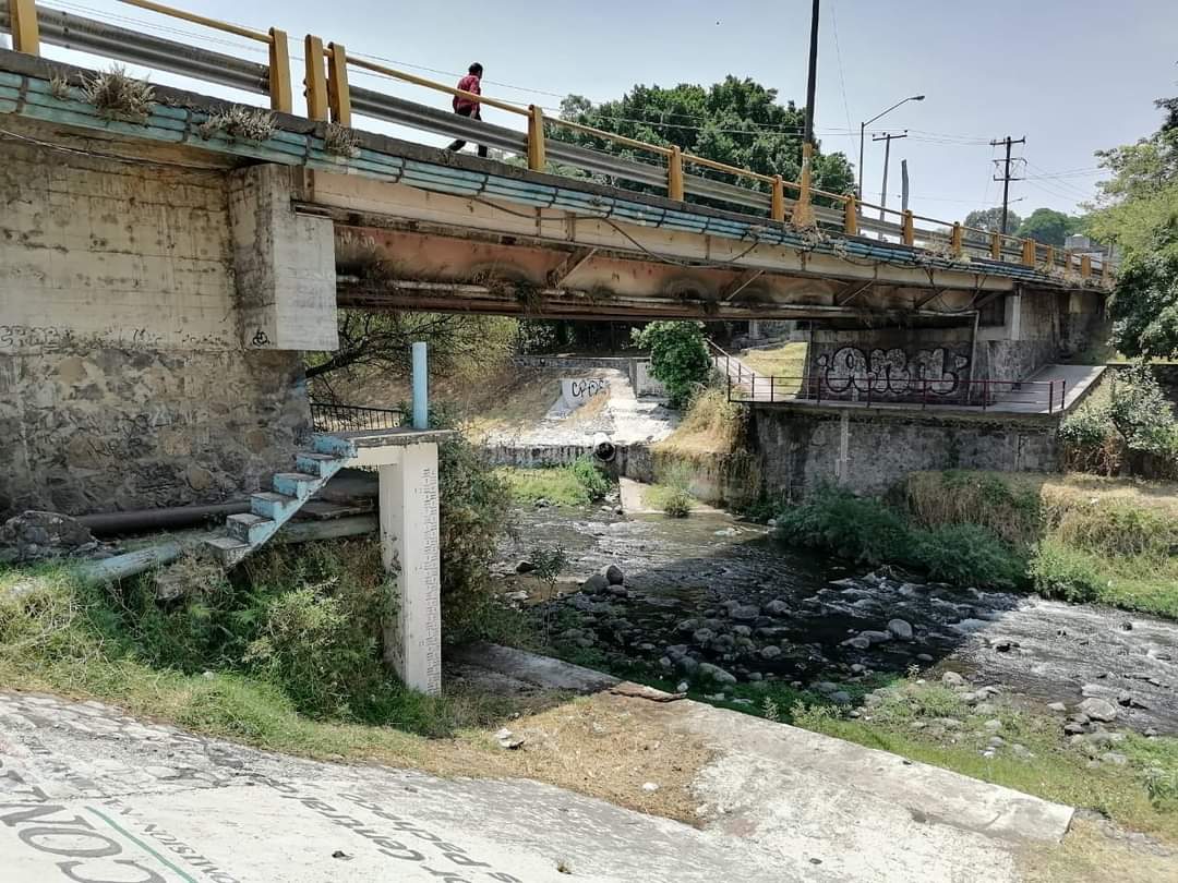 DOS PUENTES FIJOS CON DAÑO ESTRUCTURAL EN CUAUTLA