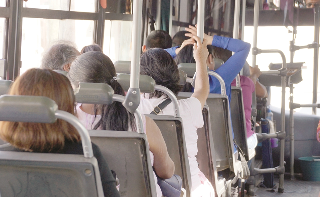 BUSCAN TERMINAR CON EL ACOSO SEXUAL A MUJERES EN EL TRANSPORTE PÚBLICO