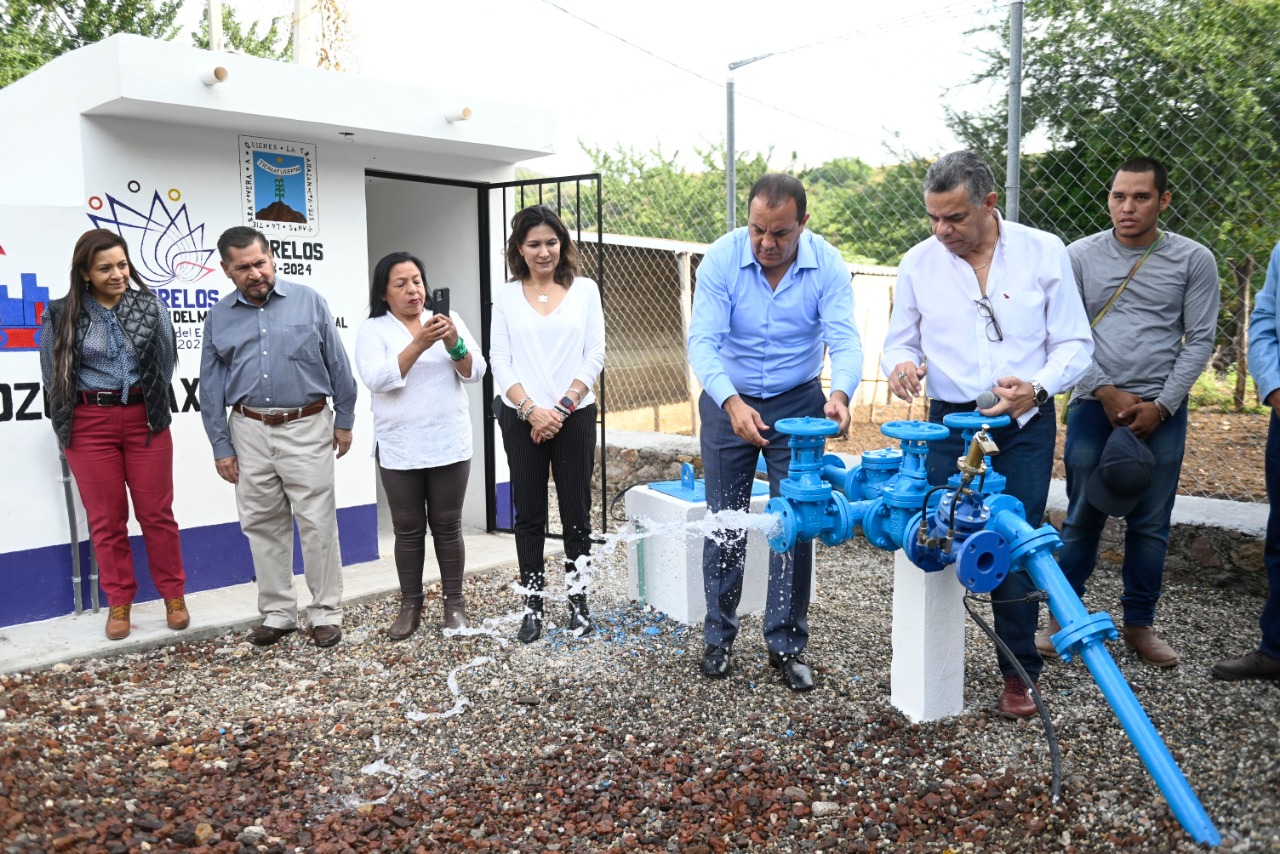 CUAUHTÉMOC LLEVA AGUA POTABLE A COMUNIDAD ALEJADA DE TLAQUILTENANGO