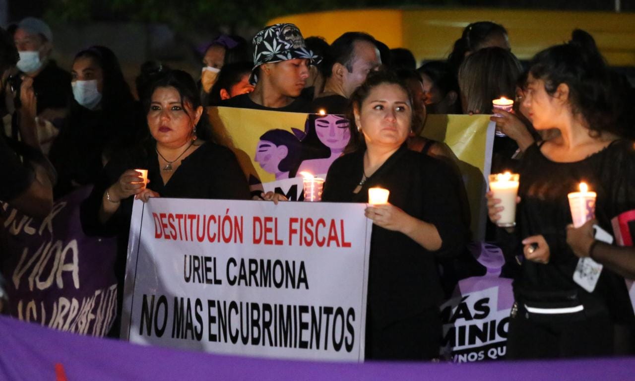 MARCHAN FEMINISTAS PARA EXIGIR RENUNCIA DEL FISCAL DE MORELOS