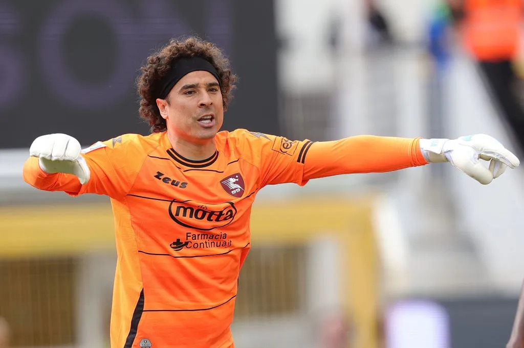 OCHOA BRILLA ANTE EL INTER DE MILÁN