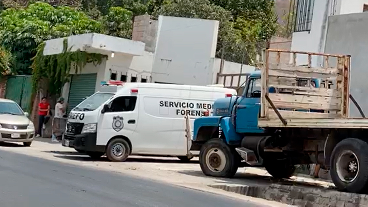 ENCUENTRAN CUERPO BALEADO EN CARRETERA DE YAUTEPEC