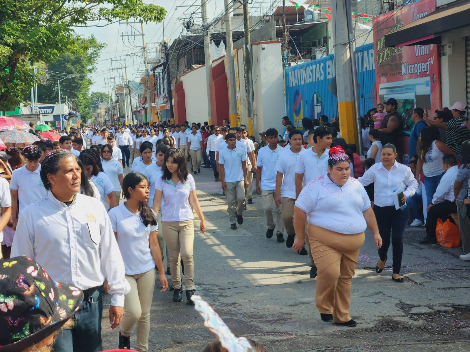 SALDO BLANCO EN DESFILES EN LA ZONA SUR