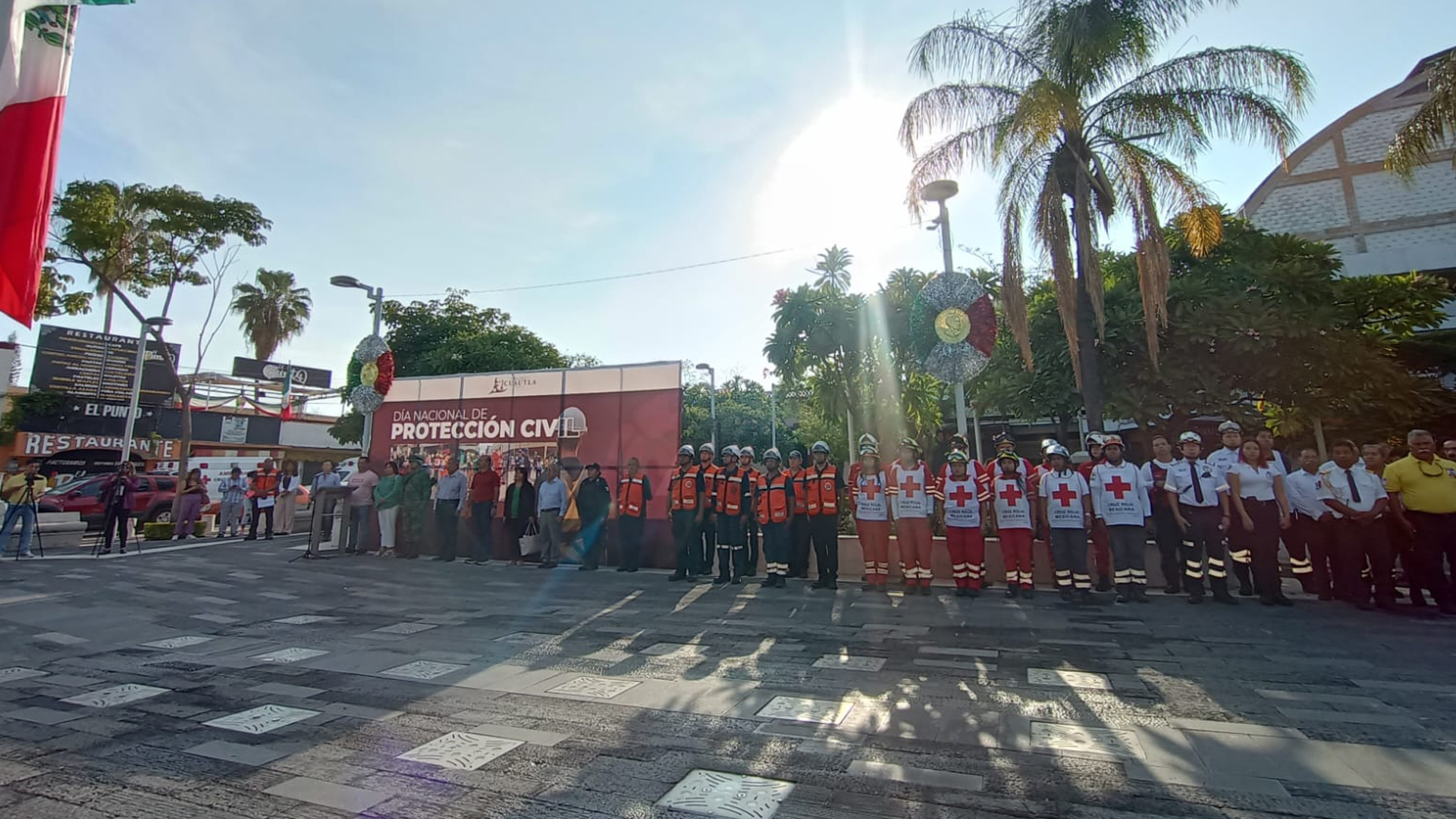 REALIZA CUAUTLA CEREMONIA CÍVICA EN MEMORIA DE LAS VÍCTIMAS DE LOS SISMOS DE 1985 Y 2017