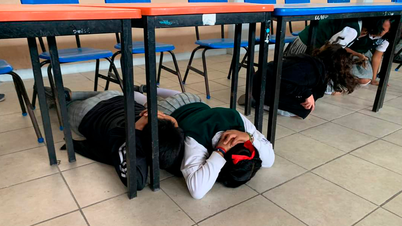 REALIZAN SIMULACRO DE TIROTEO EN SECUNDARIA DE ZACATEPEC