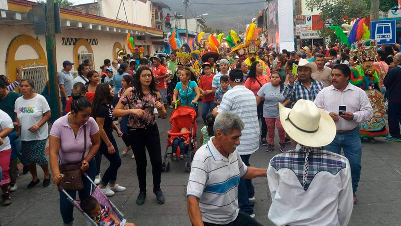 IMPULSAN EL USO DE VASOS REUTILIZABLES PARA REDUCIR CONTAMINACIÓN EN CARNAVALES DE MORELOS