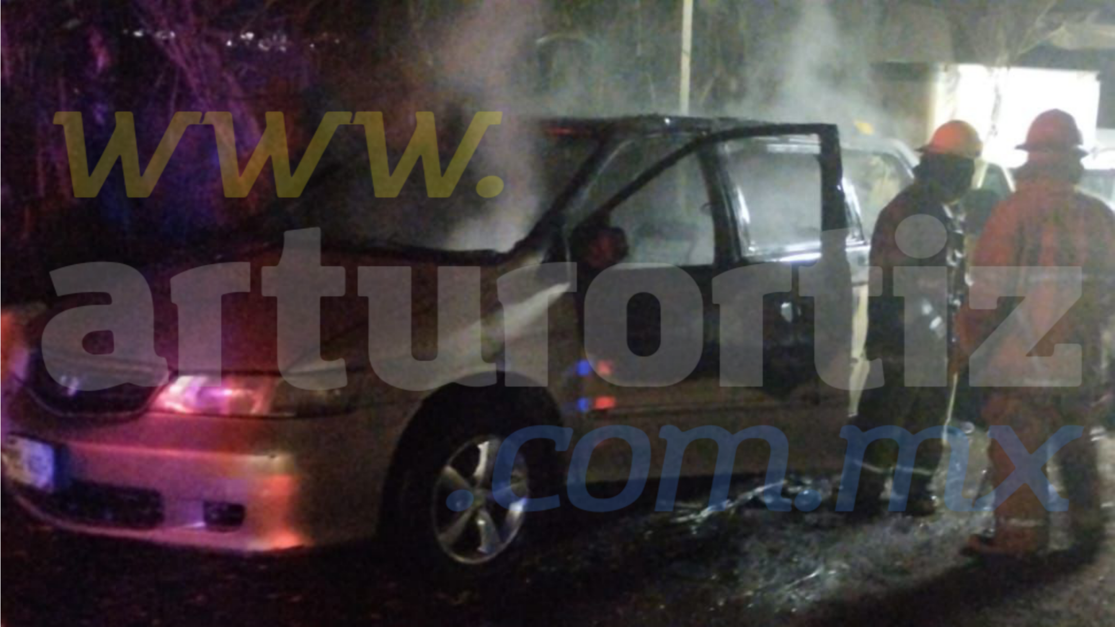 SUJETOS INCENDIAN CARROS EN VENTA EN TEMIXCO