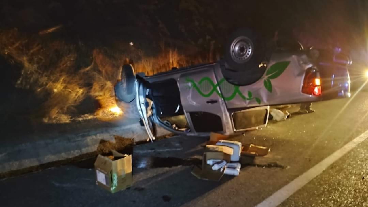 VOLCADURA EN LA AUTOPISTA SIGLO XXI DEJA UN MUERTO