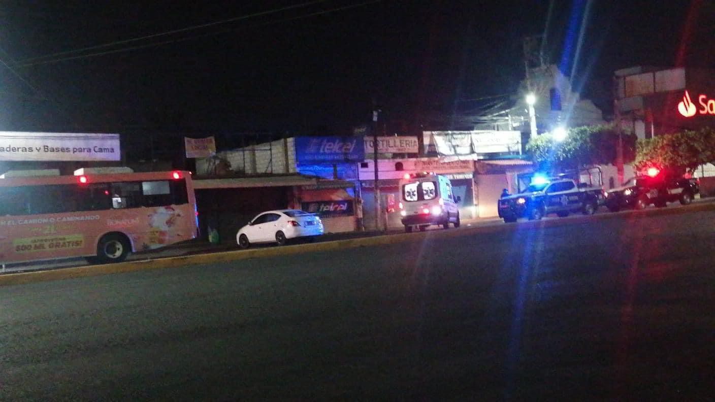 LADRONES INTENTAN ASALTAR UNA RUTA 12 EN TEMIXCO Y HIEREN A UNA MUJER