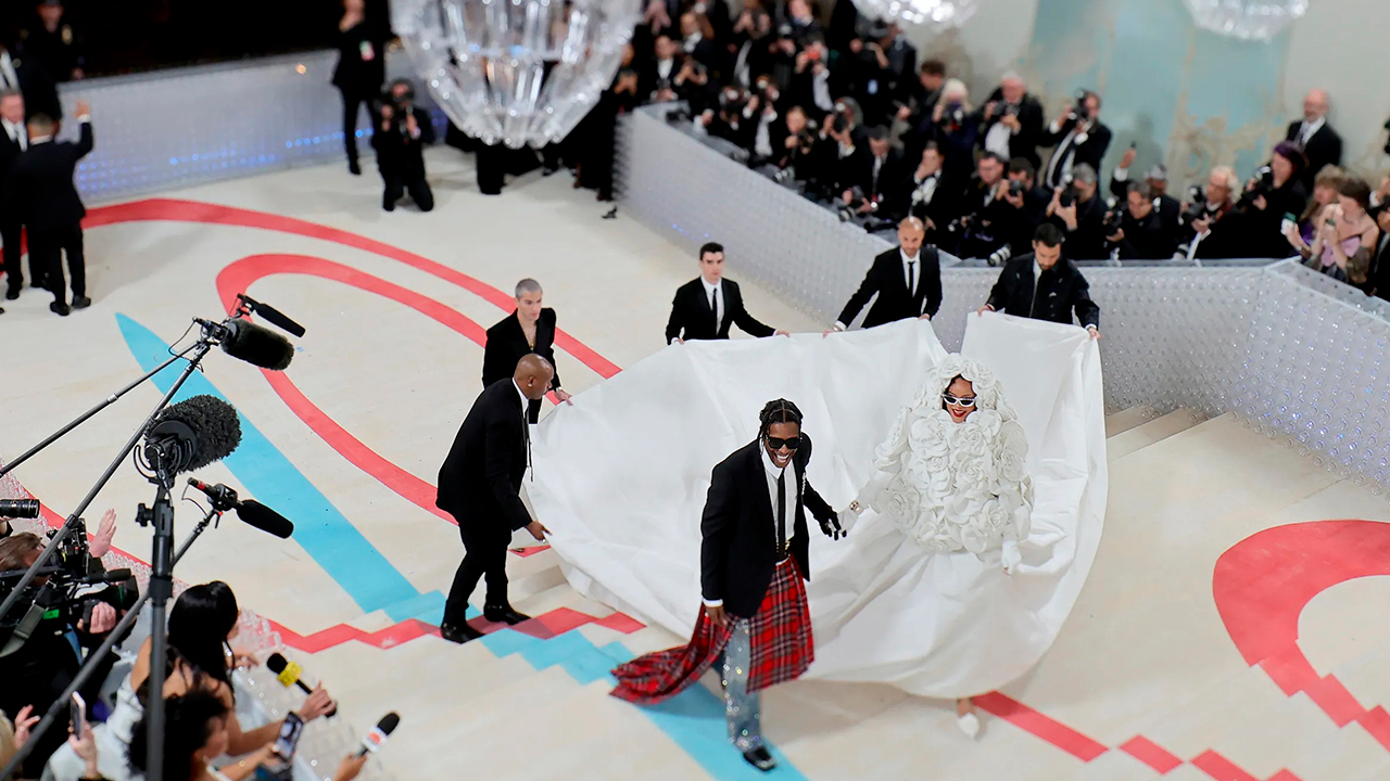 MET GALA 2024: LOS LOOKS MÁS COMENTADOS DE LA ALFOMBRA ROJA