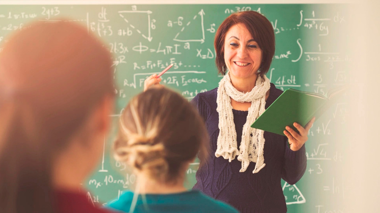 EN EL DÍA DEL MAESTRO RECUERDAN CON CARIÑO A SUS PROFESORES