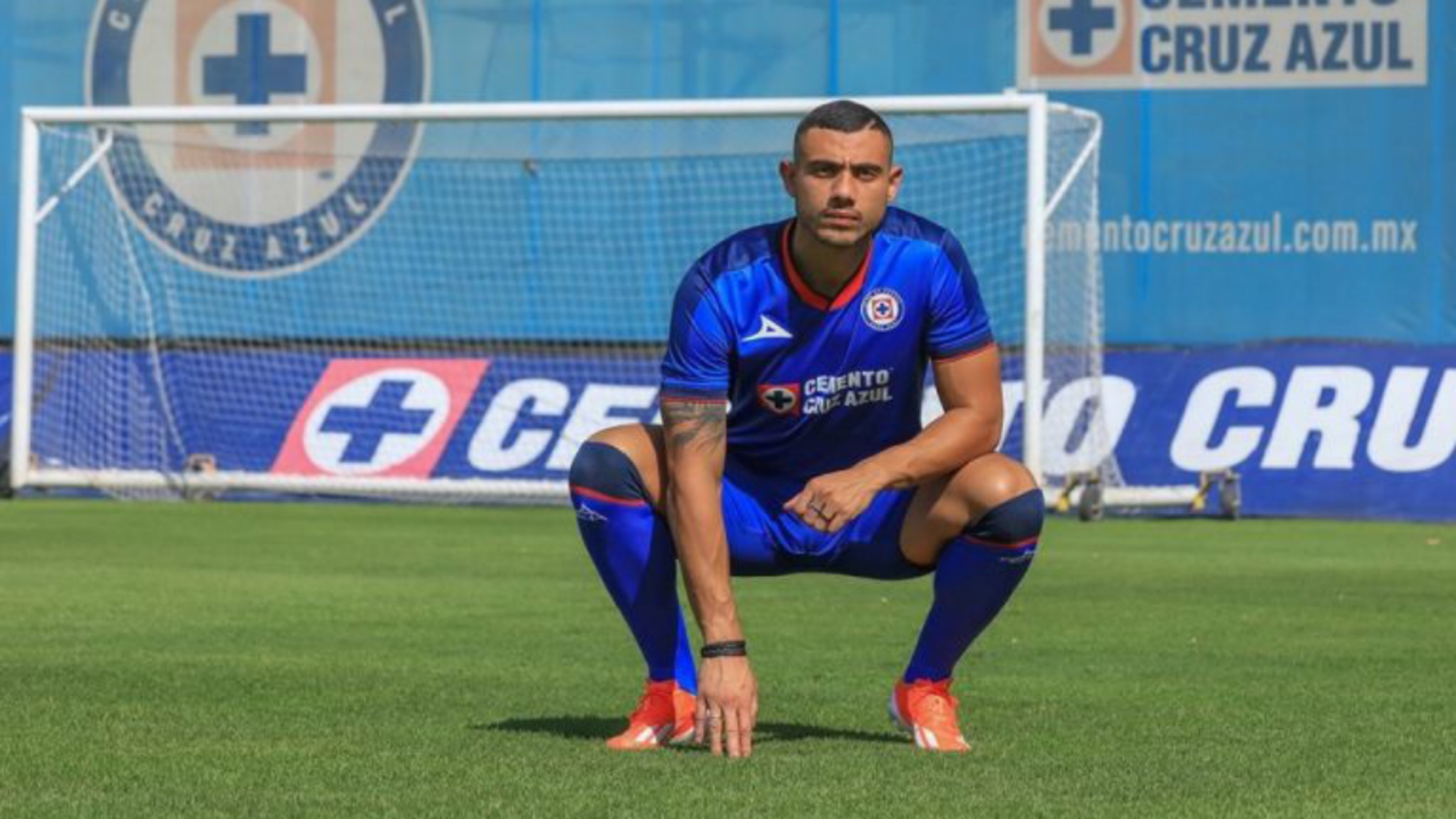 CRUZ AZUL PRESENTA A SU NUEVO REFUERZO, GIORGIOS GIAKOUMAKIS