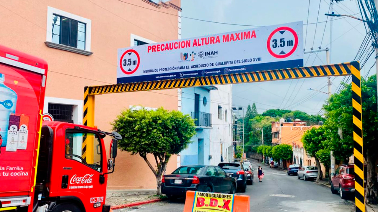 VEHÍCULOS DEBEN RESPETAR ALTURA MÁXIMA PARA EVITAR DAÑOS EN LOS ARCOS DE GUALUPITA