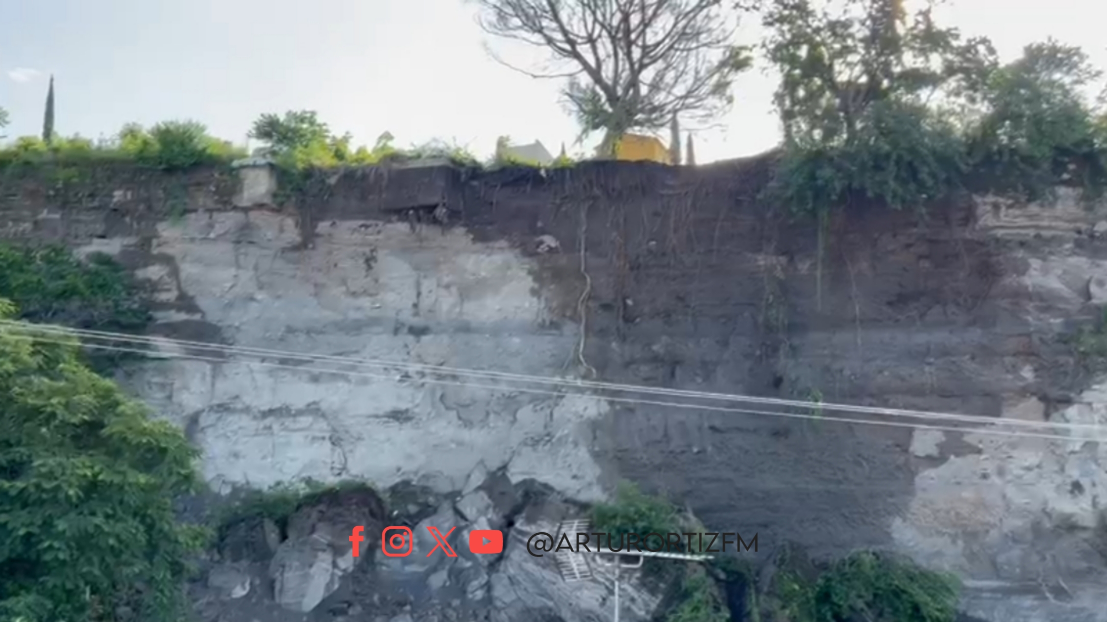 REUBICAN CRIPTAS DEL PANTEÓN DE LA PAZ PARA CONSTRUIR MURO DE CONTENCIÓN