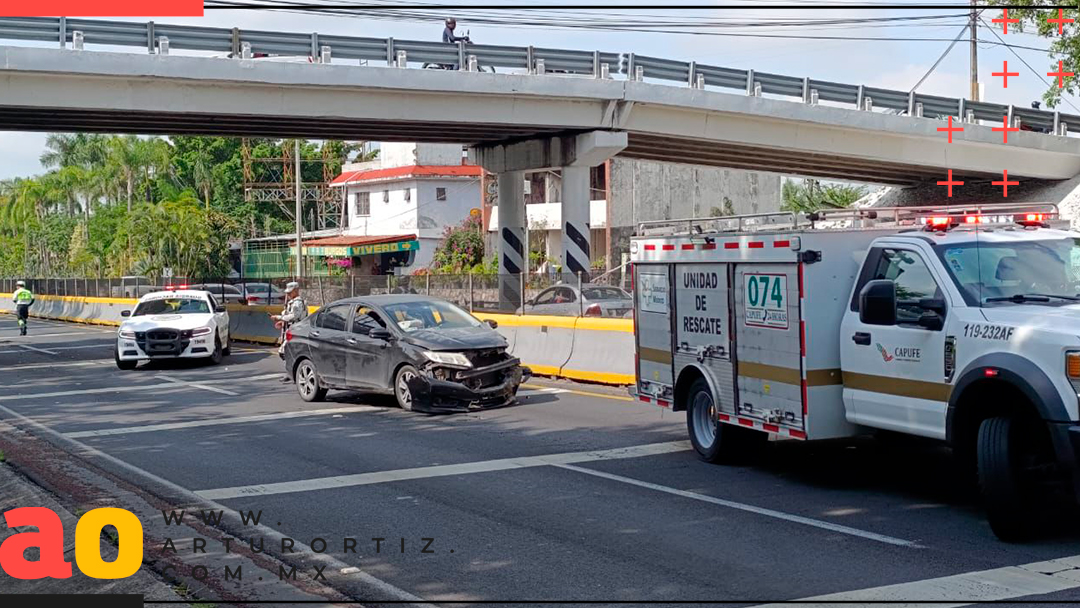 CHOQUE EN LA AUTOPISTA ACAPULCO-CUERNAVACA, A LA ALTURA DE BURGOS