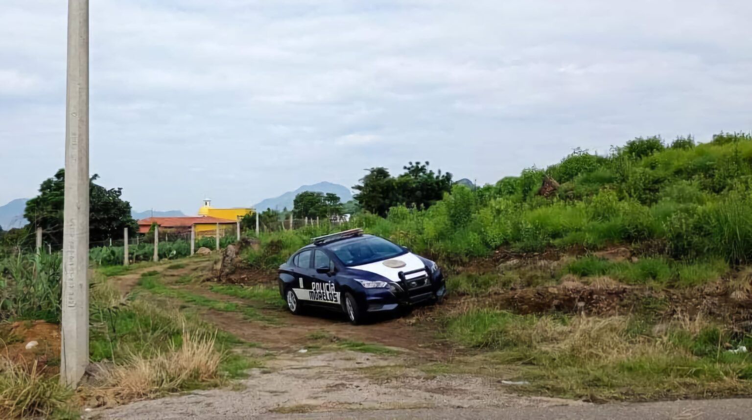 ABANDONAN EL CADÁVER DE UNA MUJER EN TOTOLAPAN