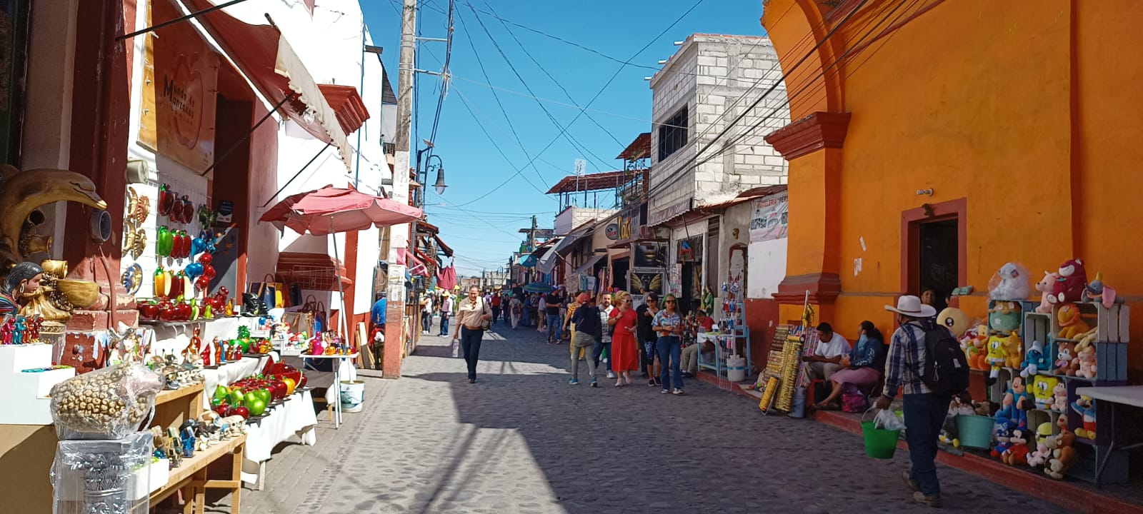 PRESTADORES DE SERVICIOS PREVÉN REACTIVACIÓN ECONÓMICA EN PUENTE DE FIESTAS PATRIAS