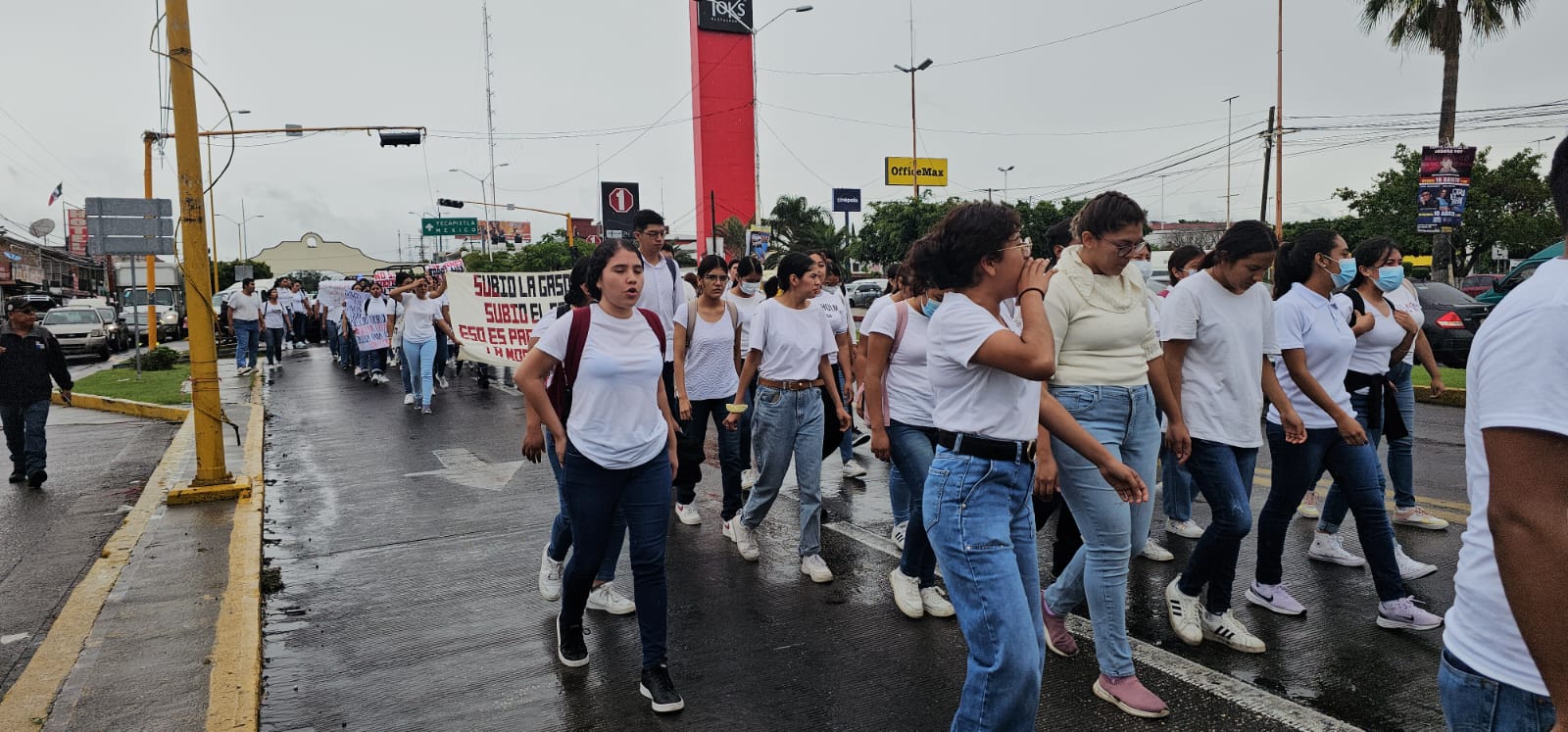 MARCHAN NORMALISTAS DE CUAUTLA A 10 AÑOS DE AYOTZINAPA