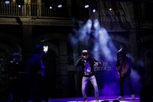 Juchirap fue el último artista que se presentó en el Circuito Cervantino Morelos que finalizó este domingo 20 de octubre en el Zócalo de Cuernavaca.