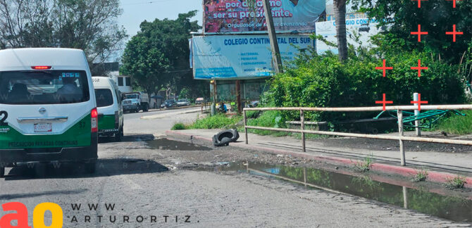 Habitantes de Zacatepec denunciaron que el Ayuntamiento tiene en abandono las calles y carreteras del municipio.