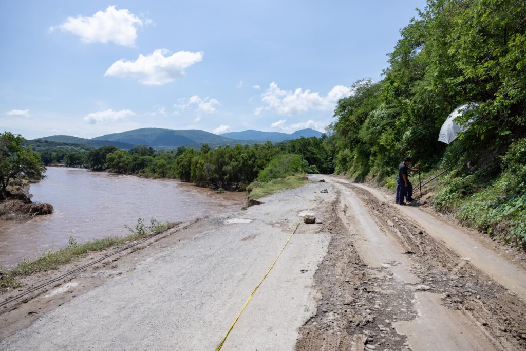 Autoridades del Gobierno de Morelos iniciaron una revisión en otras localidades cercanas a Río Seco para verificar si la creciente del río causó más daños en áreas rurales.