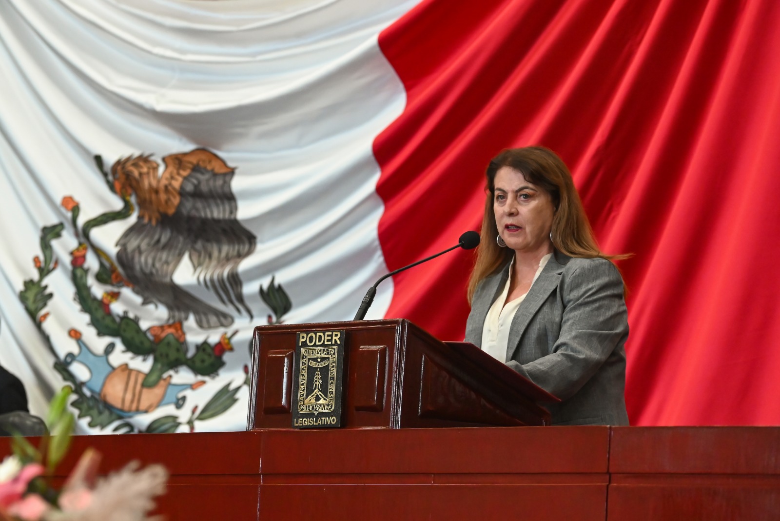 ASISTE GOBERNADORA DE MORELOS AL CONGRESO LOCAL PARA CONMEMORAR 71 AÑOS DEL SUFRAGIO FEMENINO EN MÉXICO