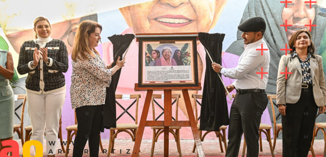 La gobernadora Margarita González Saravia inauguró el mural "Abriendo camino", en homenaje a Claudia Ochoa Barrientos, primera mujer presidenta municipal en Morelos.