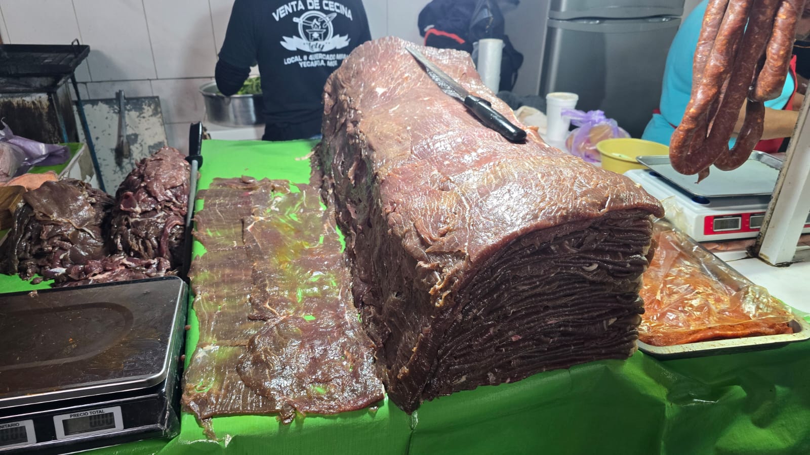 SE BUSCARÁ CREAR NORMATIVA PARA QUIEN VENDA CECINA DE YECAPIXTLA