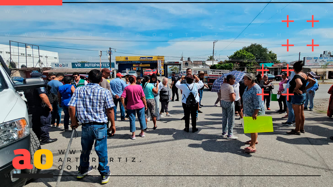 BLOQUEO EN GALEANA POR FALTA DE ENERGÍA ELÉCTRICA