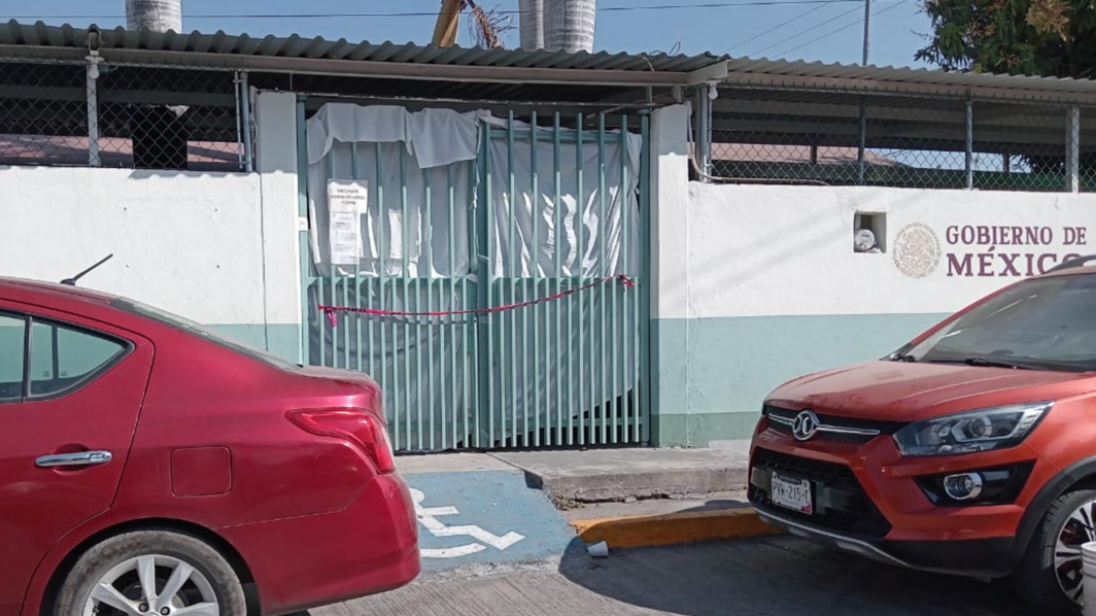 MATAN A HOMBRE DENTRO DE UN CENTRO DE SALUD EN CUAUTLA