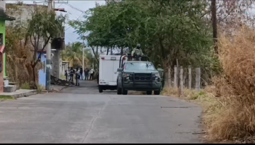 ASESINAN A BALAZOS A CUATRO HOMBRES DENTRO DE SU DOMICILIO EN XOCHITEPEC