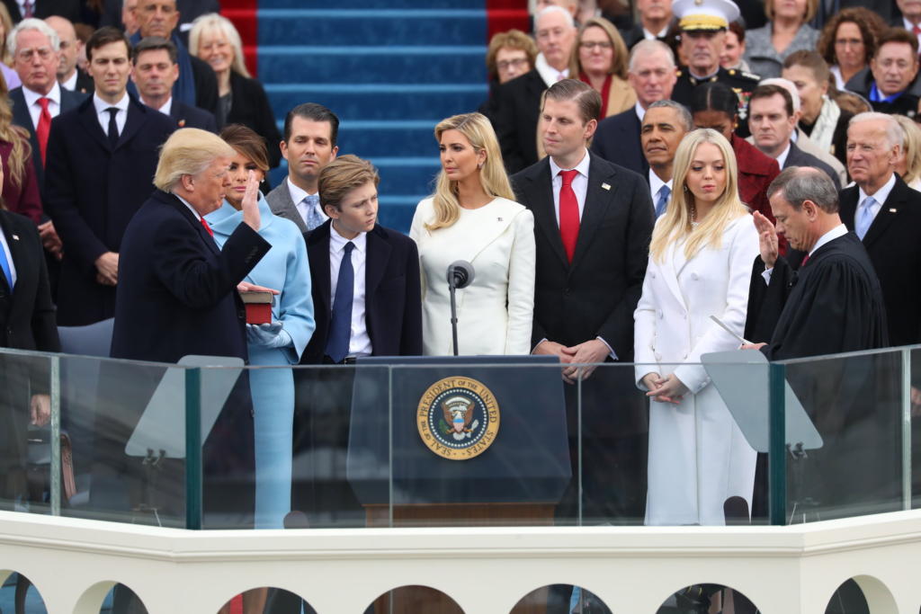 TOMA POSESIÓN TRUMP
