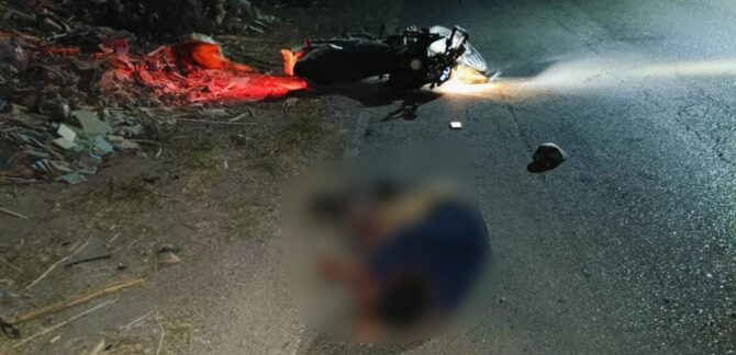 Junto a los cuerpos de los dos hombres localizaron piedras con manchas de sangres con las que se presume habrían matado a las víctimas .
