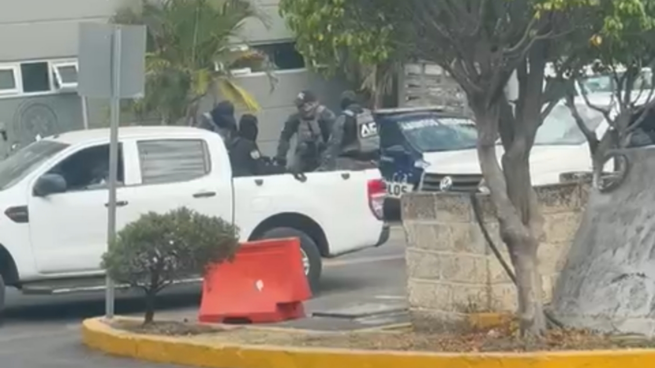 DETIENEN A OCHO POLICÍAS POR DESAPARICIÓN FORZADA EN EMILIANO ZAPATA