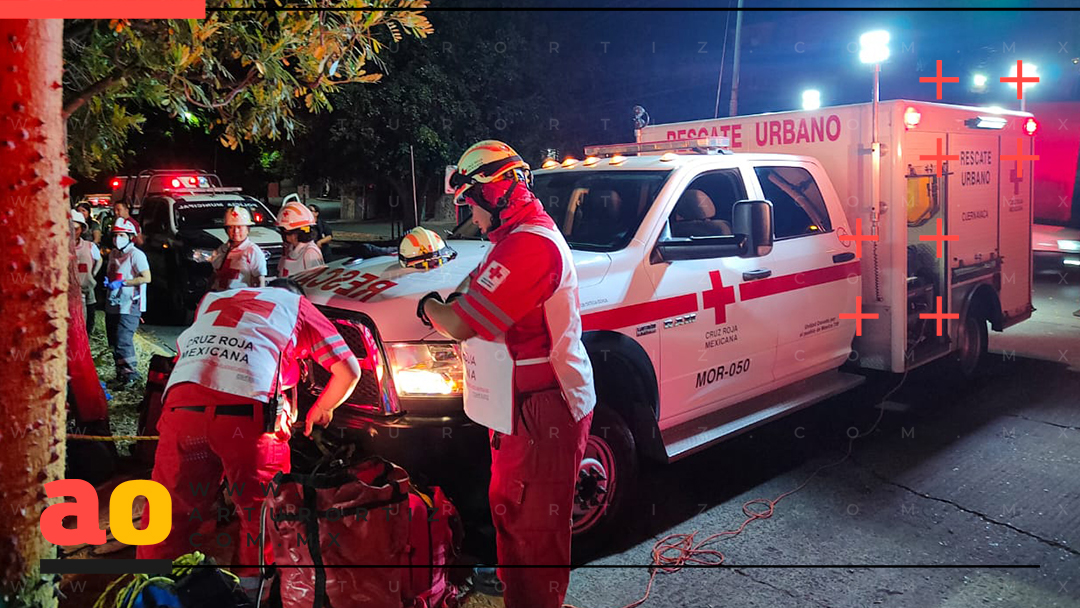 CAE HOMBRE A BARRANCA EN LOMAS DE AHUATLÁN, CUERNAVACA