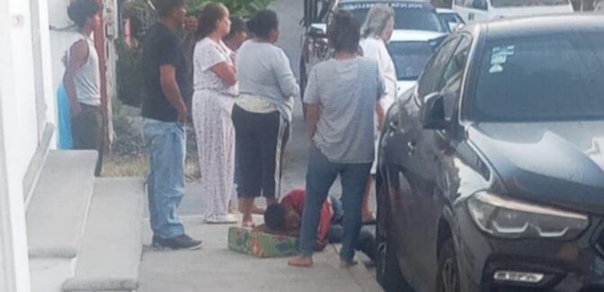 Roban camioneta en Lomas de Jiutepec