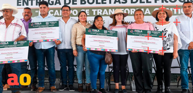 Gobernadora entrega apoyo a productores del campo morelense
