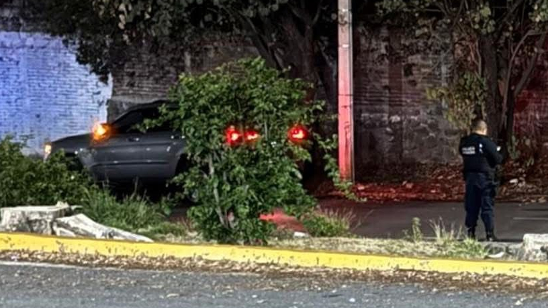 INTENTAN ROBAR CAMIONETA BLINDADA EN LA COLONIA VISTA HERMOSA DE CUERNAVACA