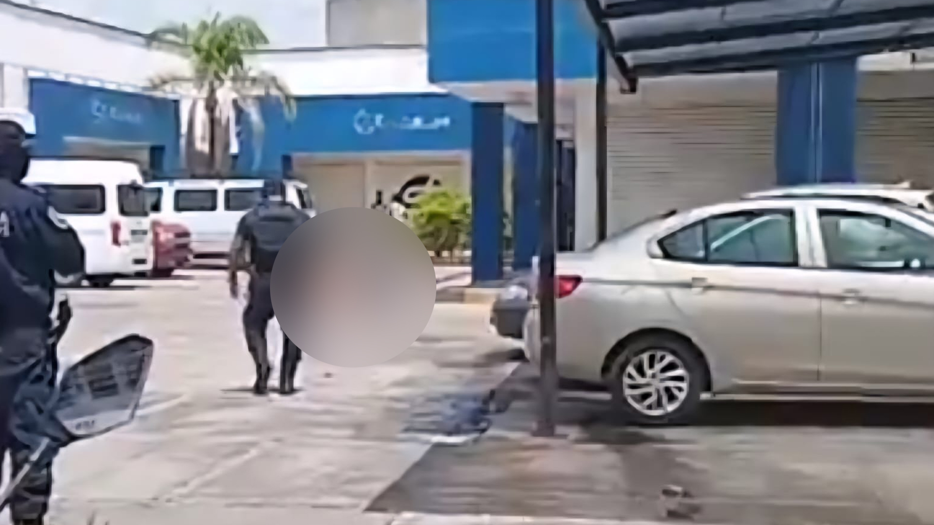 LE QUITAN LA VIDA A UN HOMBRE EN EL ESTACIONAMIENTO DE UNA PLAZA EN CUAUTLA