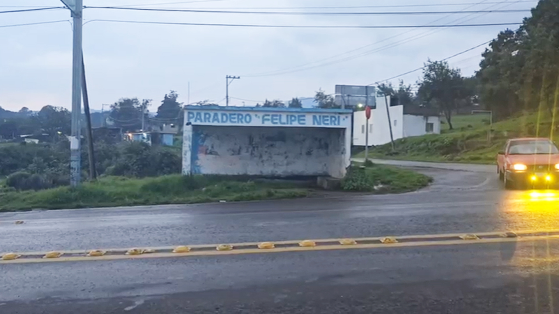 HOMBRE PIERDE LA VIDA TRAS LA CAÍDA DE UN RAYO EN UN CAMPO DE CULTIVO DE TLALNEPANTLA