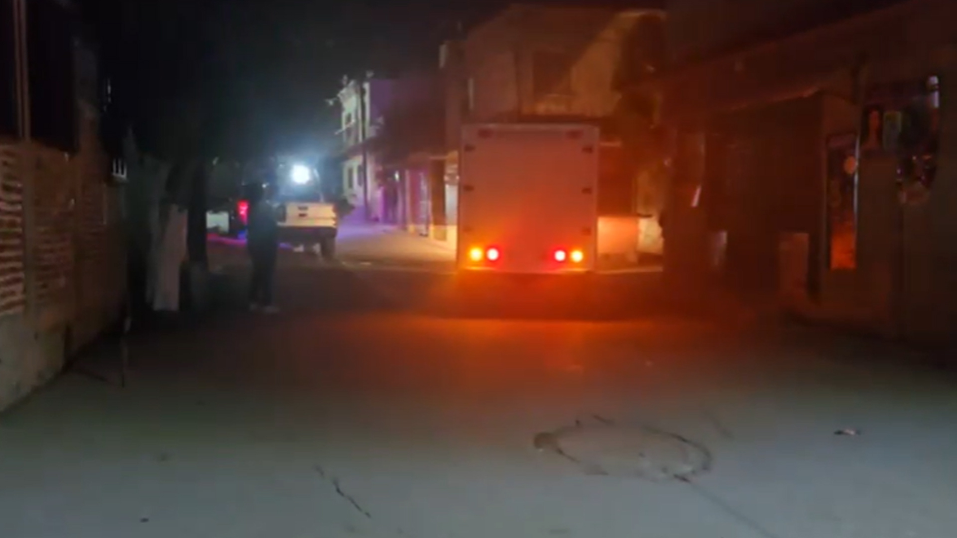 ASESINAN A BALAZOS A DOS HOMBRES Y UNA MUJER EN LA COLONIA BENITO JUÁREZ DE CUAUTLA