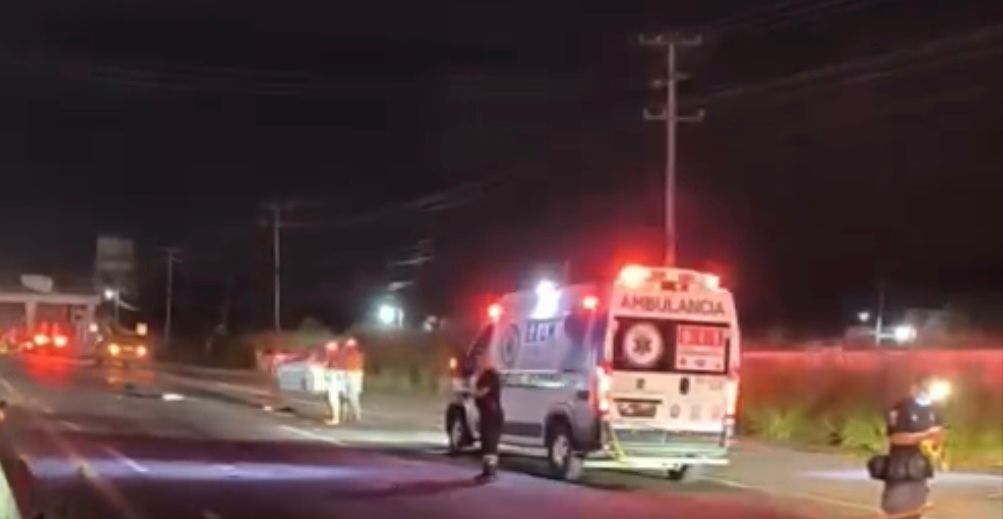 CAMIÓN DEL EJÉRCITO ATROPELLA A DOS PARAMÉDICOS SOBRE LA CARRETERA MÉXICO-OAXACA